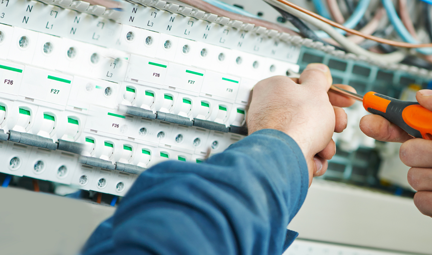 Ventajas de la revisión de instalaciones eléctricas con ENEL X